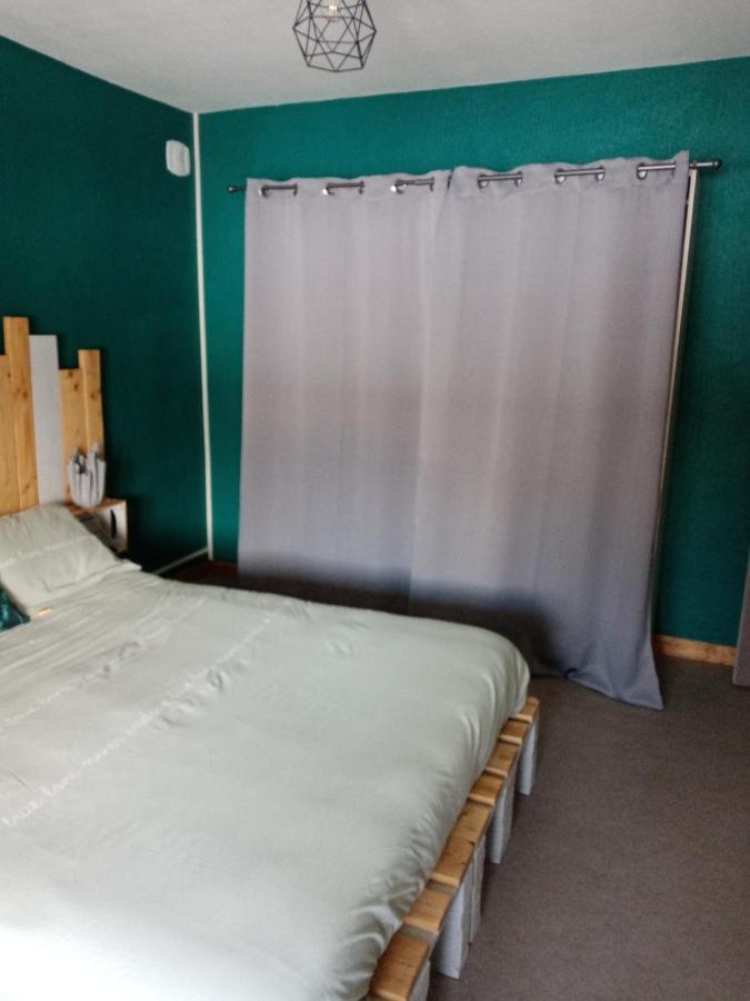 Les P'Tites Pistes Bed & Breakfast Chaux-des-Pres Exterior photo